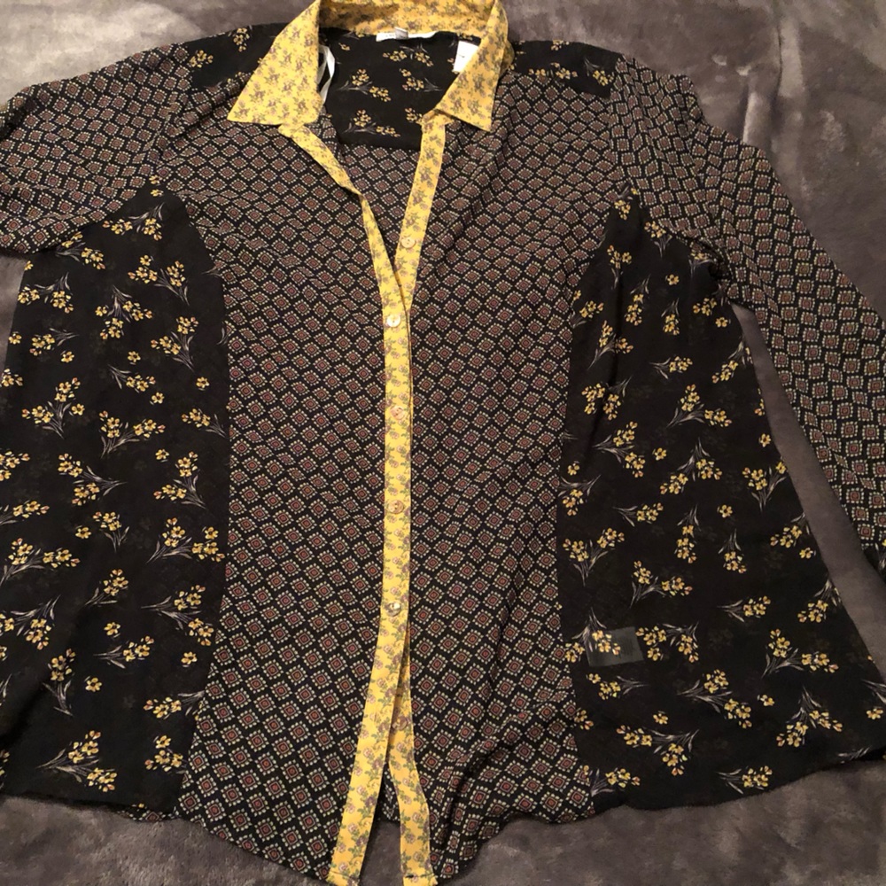 Unique blouse - plus size - Picture 2 of 3